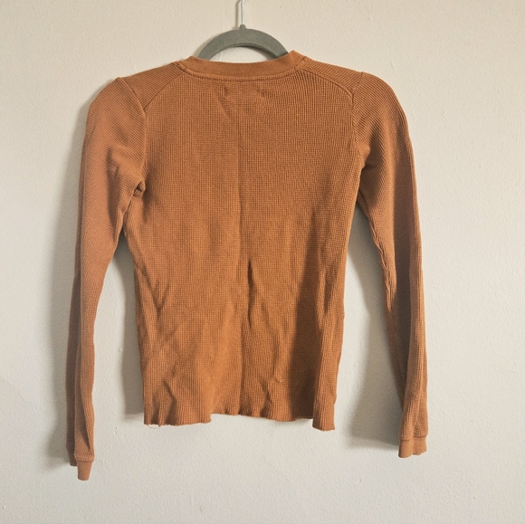 Everlane Organic Cotton Waffle Tee - Picture 2 of 4